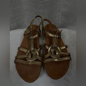 Born Metallic Gold Leather Sandals Made in Mexico Comfort Shoes size 9/40 1/2